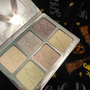 Jeffree Star platinum ice highlighter palette